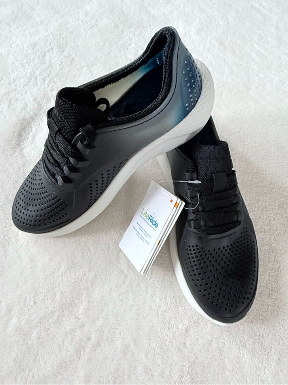 NWT CROCS LiteRide Color Dip Pacer Sneaker Women’s Size 7 or Mens Size 5